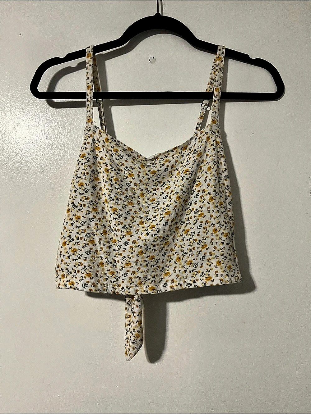 Hollister Floral Tie-Back Crop Top in White & Yellow Size Medium